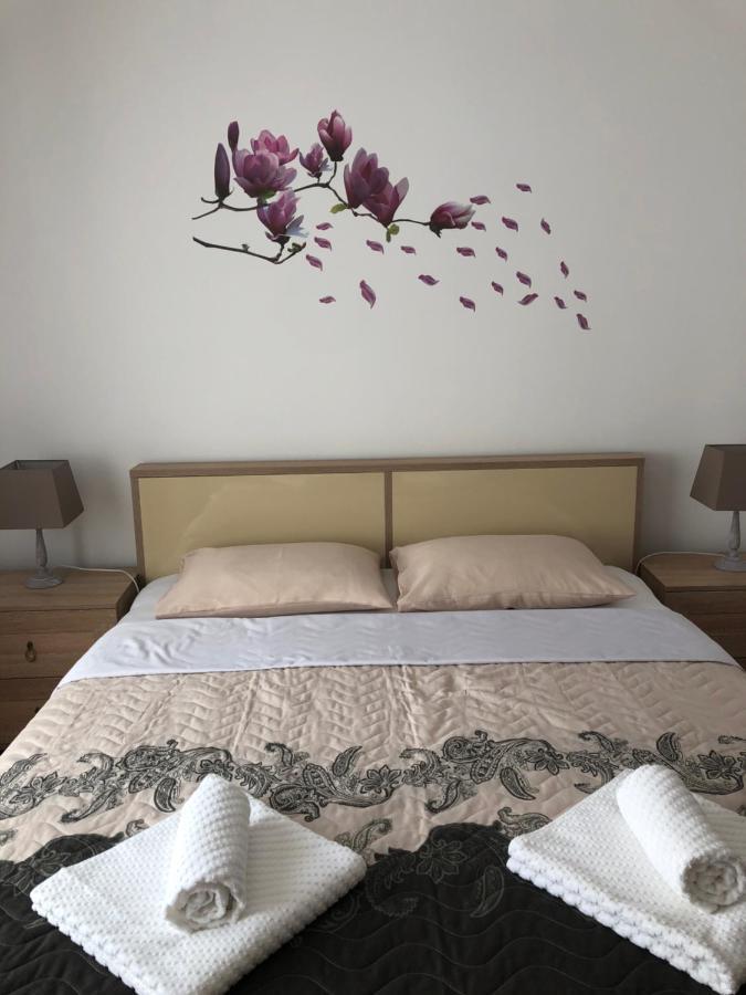 Butterfly Apartment Sibiu Exterior foto